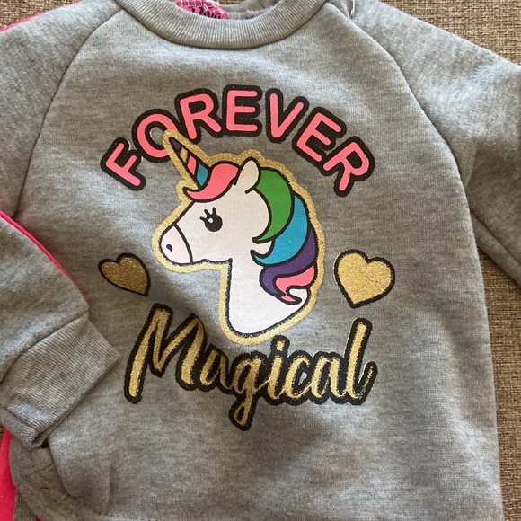 Hot pink sweatshirt and sweatpants set 12 months - Picture 2 of 5